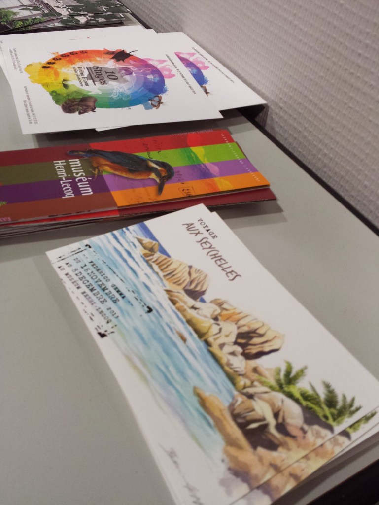 Petit clin d’œil à ma collègue Vinciane qui a réalisé ces belles cartes pour la nouvelle expo du musée Lecoq