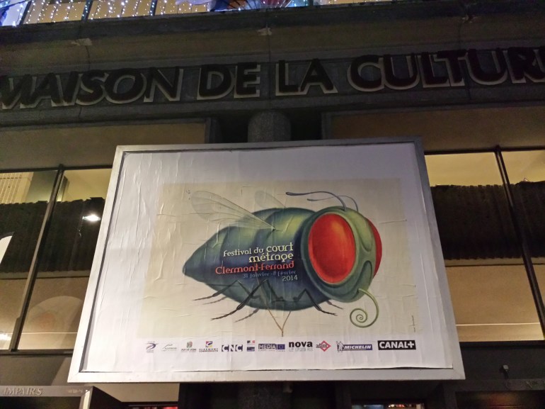 L'affiche de Chris Buzelli commence un peu à gondoler... ça sent la fin ! 