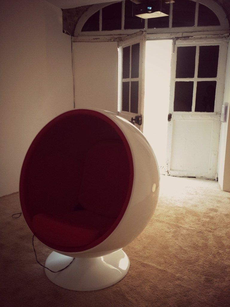 ball_chair