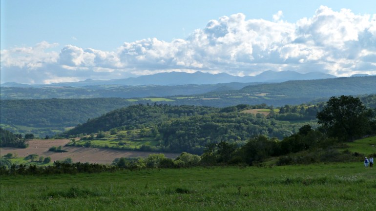 Le Sancy au loin
