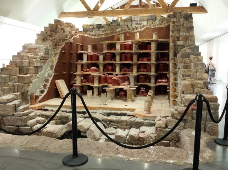 Reconstitution d'un four de l'époque romaine