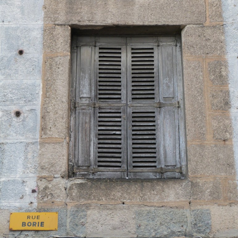 Rue adjacente à la Cité du Design, où me voilà donc un peu chez moi maintenant ;)