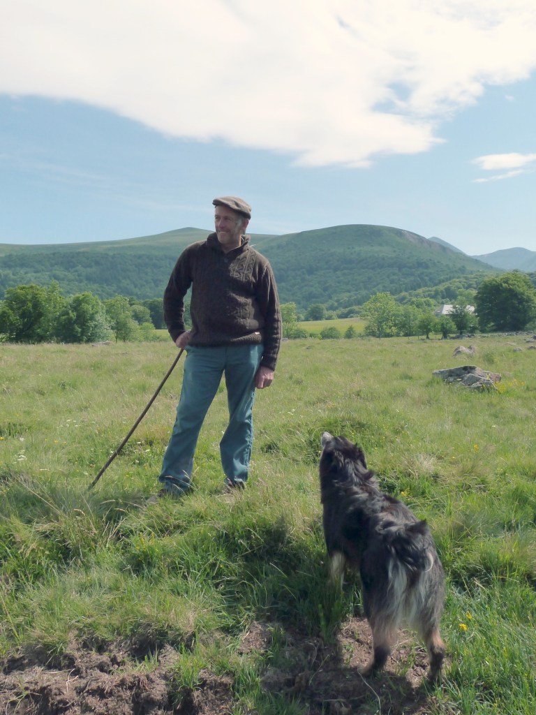 Ceci n'est pas une oeuvre d'art mais un authentique Auvergnat. Vous pouvez admirer également. 