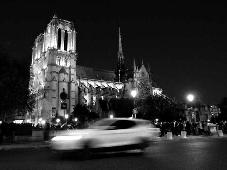 notre_dame_voiture
