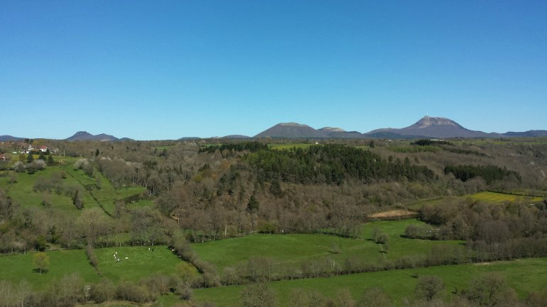 chaine_puys_chastel_2